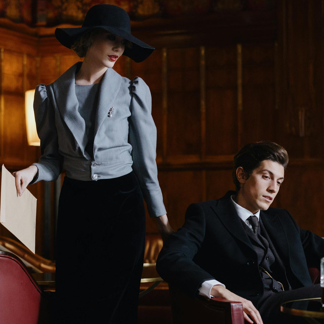 Comment faire tenir son parfum toute la journée ? Nos 6 astuces simples